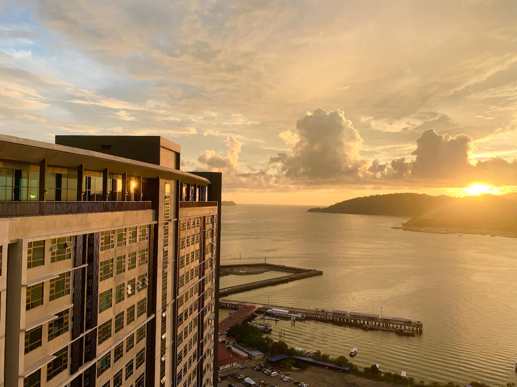 Sabah travel adventure kota kinabalu Sunset Seaview Vacation Condos Jesselton Quay 2